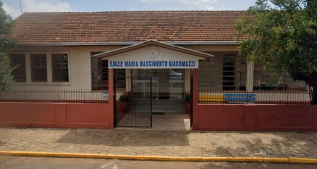 Além da menina, outra aluna, de 8 anos, e uma professora, de 34, ficaram feridas no ataque; uma criança, de 8 anos, morreu