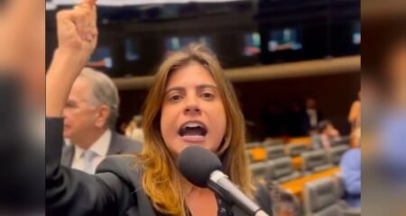 Camila Jara detona bolsonaristas na Câmara 