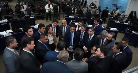 Papy seguirá até 2028 à frente do Legislativo 