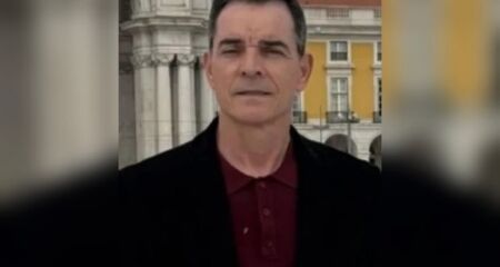 Secretário negociava armas de fogo 