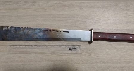 Vítima sofreu ferimento grave na região do punho