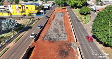 Obra segue sem previsão de ser entregue