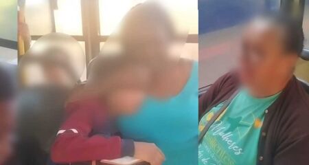 Cena revoltante foi filmada por passageiros; menino de 11 anos chorava após ser xingado e ter pertence destruído