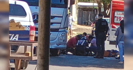 Criança sofreu fratura na perna e gritava no local