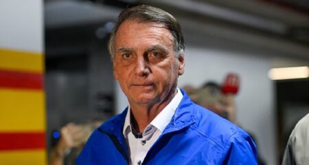 Ex-presidente da República é réu no Supremo Tribunal Federal (STF) por tentativa de golpe de Estado e monitorado com tornozeleira eletrônica