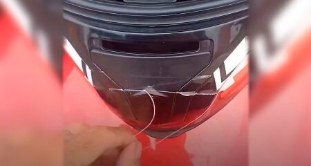 A linha chegou a entrar no capacete