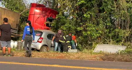 Idoso dirigia veículo e tentava acessar estrada vicinal no momento do acidente