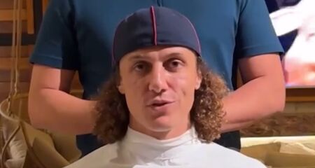 Ex-jogador do Flamengo e Fortaleza, o zagueiro David Luiz publicou um vídeo em que se pronuncia sobre as acusações de ameaça e traição