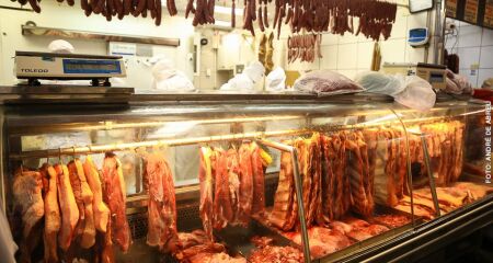 Celulose e soja seguem na liderança, mas proteína animal ganha espaço e diversifica destinos; saldo da balança comercial sobe 8,4%