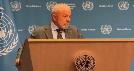 Lula diz que volta satisfeito ao Brasil 