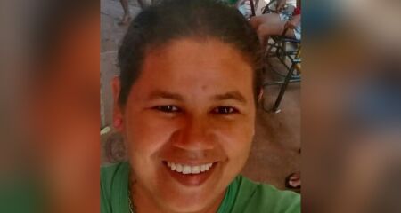 Andrea foi assassinada com dois tiros pelo companheiro; família pede ajuda para encontrar suspeito