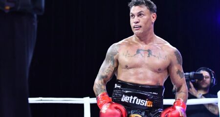 Durante coletiva de imprensa do FMS 7, Popó anunciou, em prantos, que não subirá mais no ringues