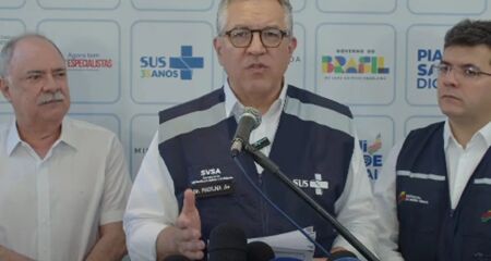 Do total de casos, 11 foram confirmados como intoxicação por metanol, segundo o ministro da Saúde, Alexandre Padilha