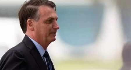 Bolsonaro tem impedimentos para saída temporária 