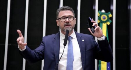 Pollon alega erro e é contra tarifaço na Netflix 