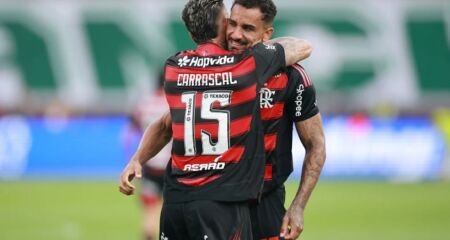 O Flamengo venceu o Palmeiras por 1 x 0, com gol de cabeça no segundo tempo da partida