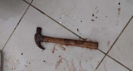 Vitima sofreu ferimentos na cabeça; suspeito foi preso em flagrante