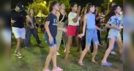 Público fica animado com dança flashback em Campo Grande