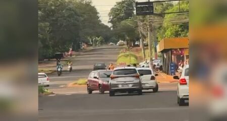 O acidente ocorreu no cruzamento das avenidas Barbosa Rodrigues e Pôr-do-Sol
