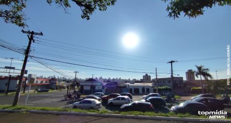 Céu amanhece limpo em Campo Grande 