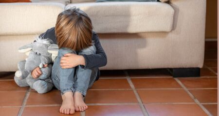 Criança era vítima de agressões desde os seis anos; intenção era "corrigir"