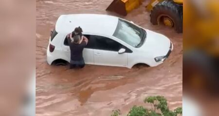 Cena foi registrada por moradores de prédios da região