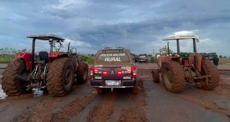 Máquinas foram abandonadas às margens da MS-040