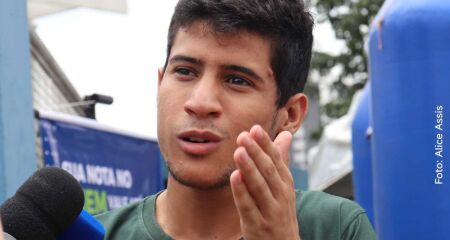 Jovem ainda tentou argumentar com os fiscais, mas sem sucesso