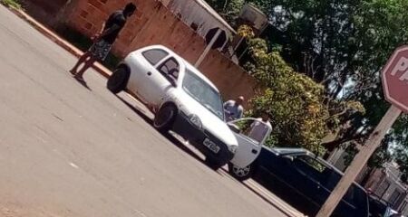 Acidente ocorreu na esquina da Cândido Garcia de Lima