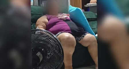 Mulher com mais de 150 kg não consegue andar e aguardá bariátrica