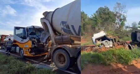 Impacto violento jogou uma das carretas para fora da pista