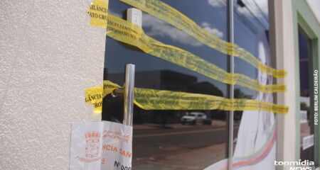 Local também armazenava produtos de uso proibido no Brasil