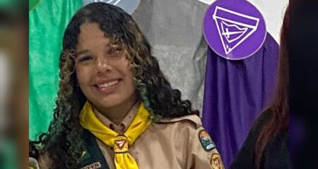 Adolescente apresenta quadro de depressão e faz uso de medicamentos controlados