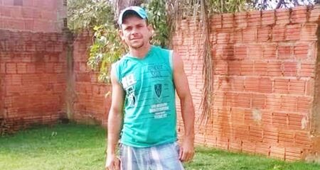 Agressão teria ocorrido durante briga entre os dois