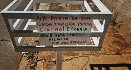 Morador vinha da rua de baixo e deixava sacos pesados fora do dia da coleta na lixeira da moradora