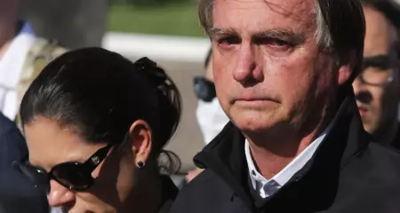 Moraes ressaltou que os exames apresentados para pedido de cirurgia para Bolsonaro foram de meses atrás e não apontavam a necessidade