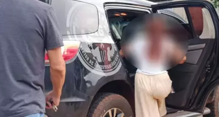 Momento em que mulher foi presa