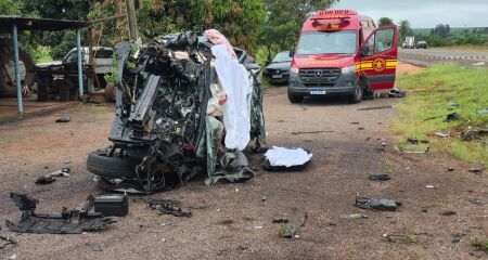 Acidente ocorreu na rodovia BR-487, na manhã deste sábado