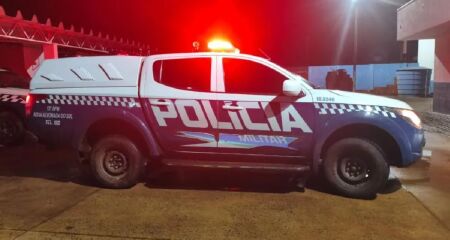 Polícia tenta localizar o suspeito que fugiu após cometer o crime