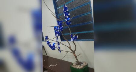 Paciente relata falta de insumos básicos, ambiente abandonado e profissionais trabalhando com recursos improvisados