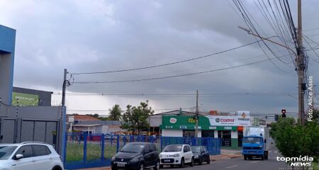 Estão previstos ventos de até 100 km/h e grande volume de chuva