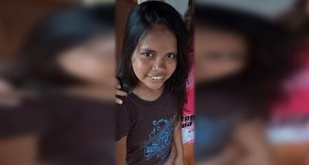 Menina de apenas 12 anos estaria em posse do cartão de crédito da avó e do celular