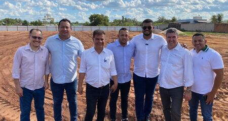 "Tenho muito orgulho de ver essa obra sair do papel", afirmou o senador durante visita ao local