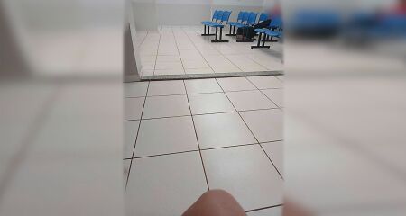 Sem equipamento básico, funcionários têm dificuldade no atendimento ainda na triagem da unidade