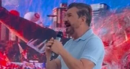 Edinho da Silva faz discurso em plenária estadual do Partido dos Trabalhadores