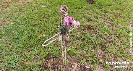 A cruz está fincada a quatro metros de onde Adalto morreu