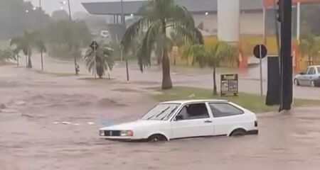 Chuva foi r&aacute;pida, mas intensa 