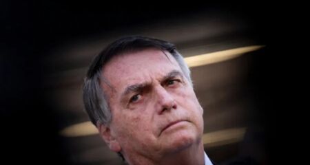 Internado em Bras&iacute;lia, ex-presidente apresentou melhora no quadro cl&iacute;nico. Defesa pede domiciliar