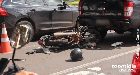 V&iacute;tima conduzia motocicleta em alta velocidade quando bateu