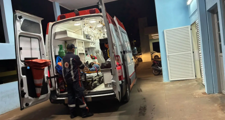 Motociclista colide contra caminhonete parada e fica em estado grave em Nova Andradina